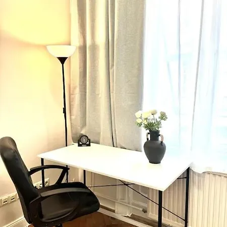 L3 Centre Stylish Flat Ac Apartament